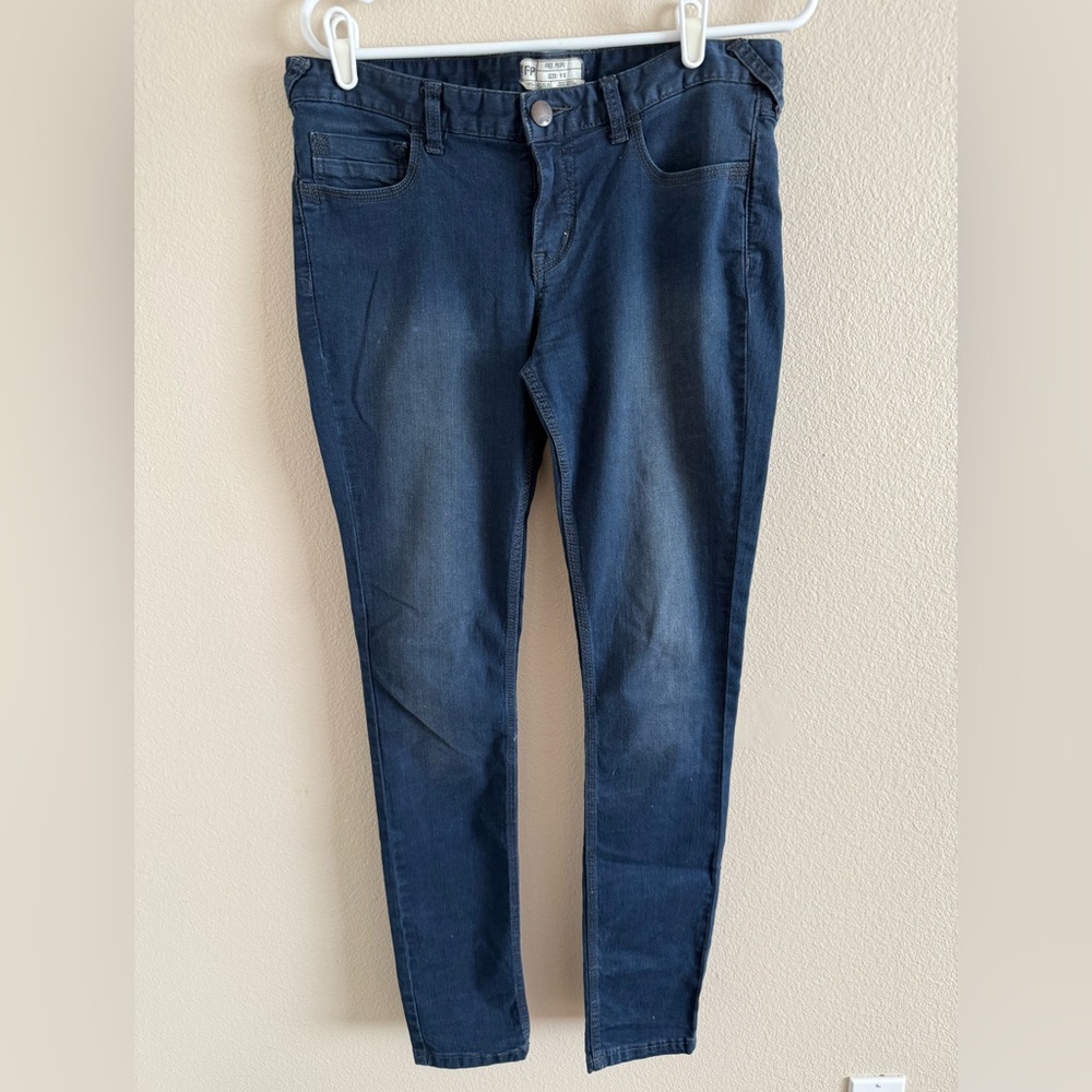 Free People Black Wash Skinny‎ Jeans size 30